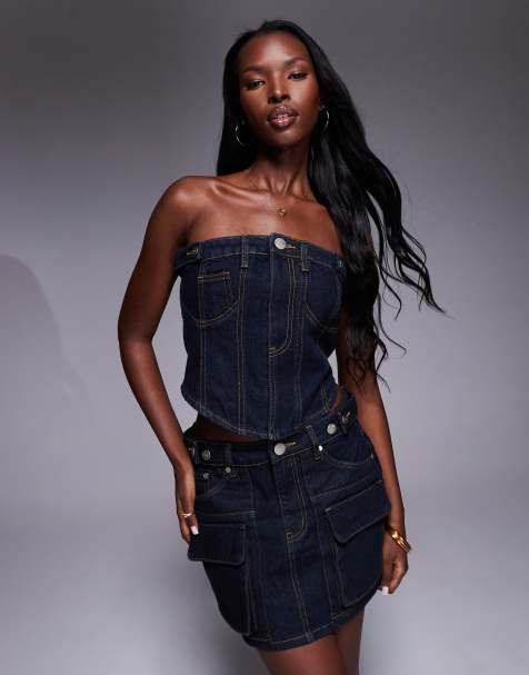 Liquor N Poker – Mörkblå, tvättad crop top i denim med bandeauringning - view 1