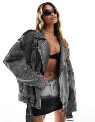 Liquor N Poker - Oversize-Jeansjacke im Bikerstil in Acid-Waschung-Schwarz