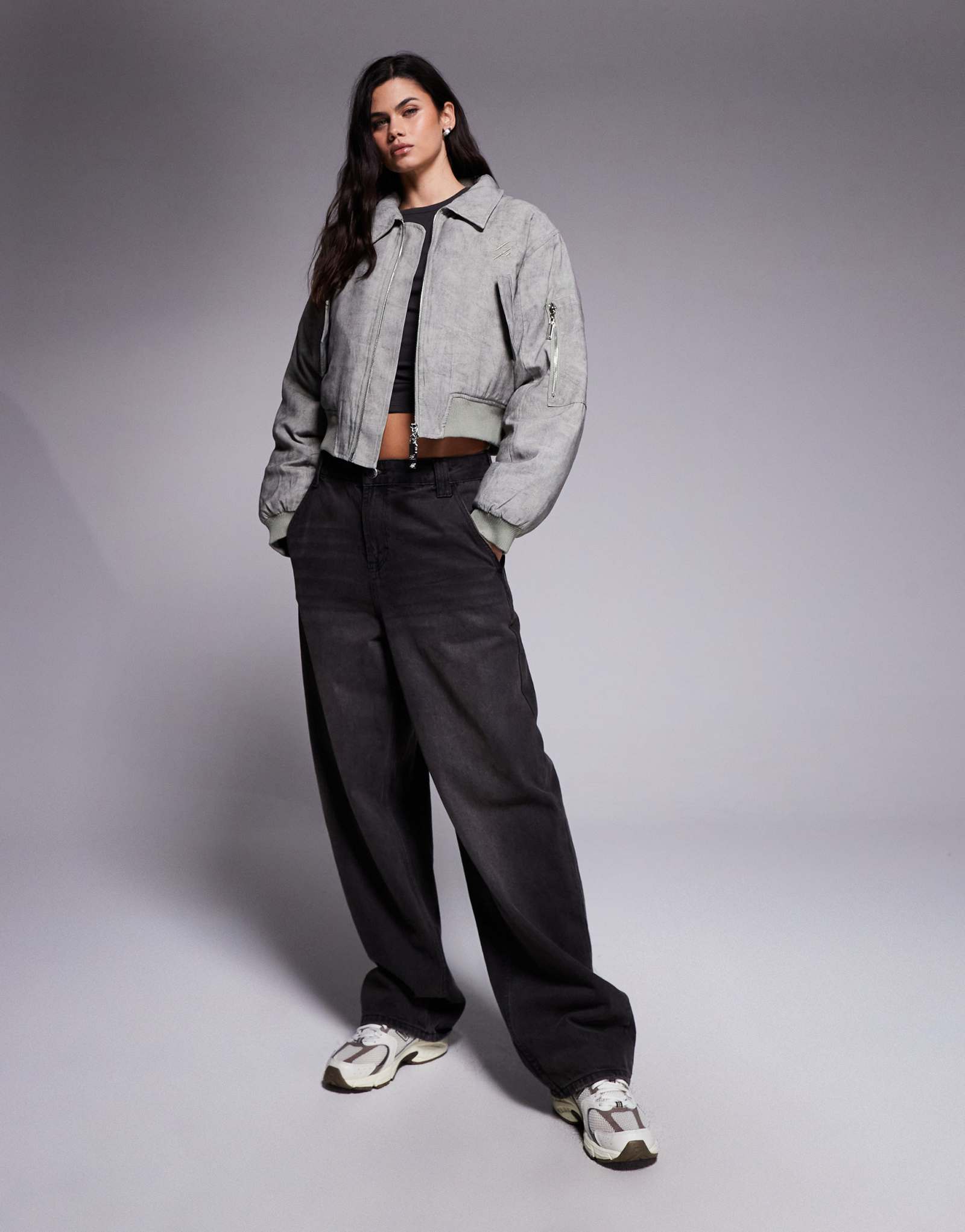 Нейлоновая куртка-бомбер большого размера Liquor N Poker коричневого цвета