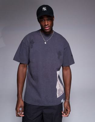 oversized T-shirt with cross placement print in gray