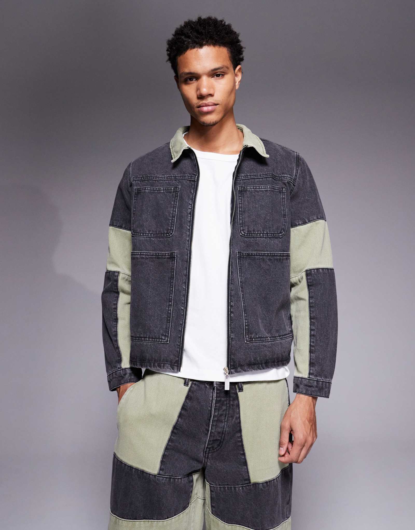 Джинсовая байкерская куртка Liquor N Poker с застежкой-молнией в виде панно, состоящая из нескольких частей комплекта