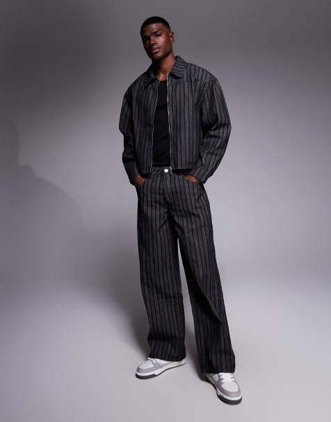Liquor N Poker – Set in Schwarz mit Nadelstreifen, aus Harrington-Jacke mit Reißverschluss und Jeans - view 1