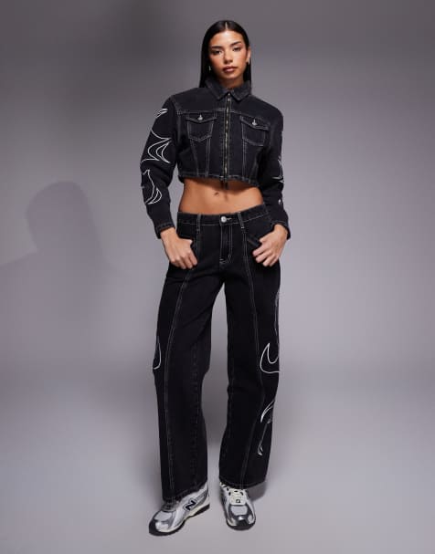 Liquor N Poker – Svart set med jeansjacka och jeans med boxig passform och applikationer - view 1