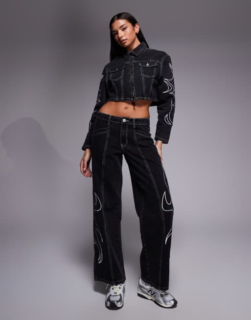 Liquor N Poker – Svart set med jeansjacka och jeans med boxig passform och applikationer, 3 av 3