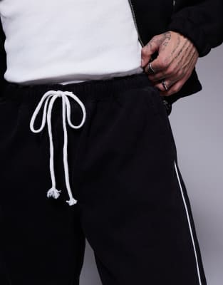Liquor N Poker Varsity Shorts In Black
