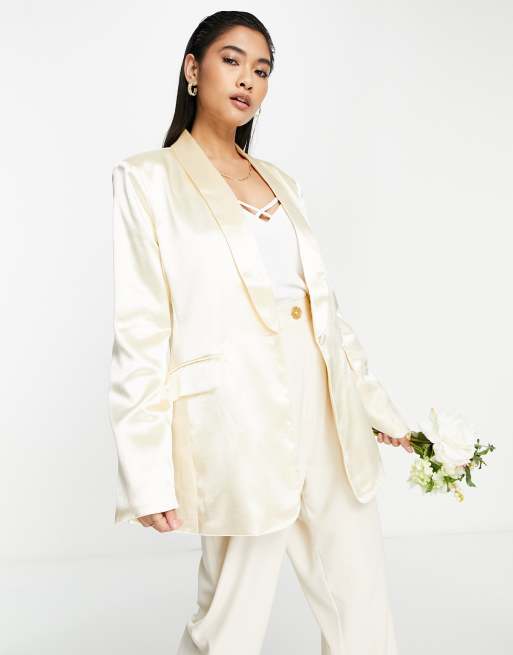 Liquorish - Bruidskleding - Satijnen single breasted blazer in champagnekleur, deel van co-ord set