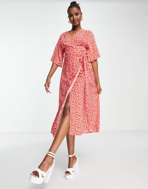 Liquorish kimono sleeve wrap dress in red