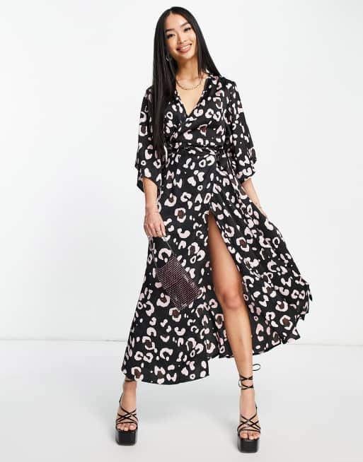 Liquorish Midi Wickelkleid in Schwarz mit Tierfellmuster ASOS