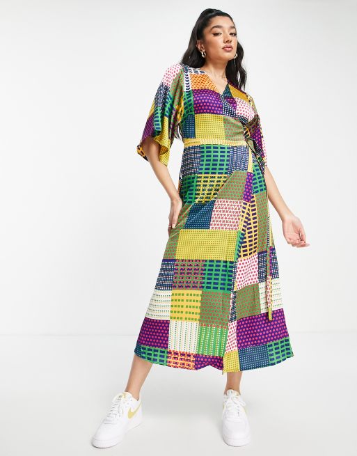 Liquorish – Midi-Wickelkleid mit mehrfarbigem Karomuster