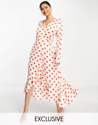 White dress store with red hearts