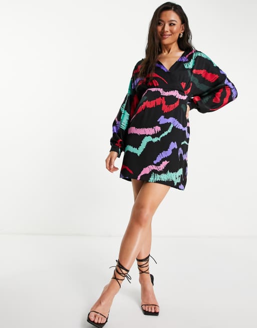 Liquorish - Mini-jurk met abstracte print in zwart 