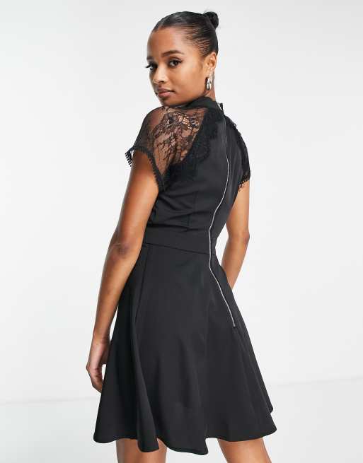 Robe noire online trapèze