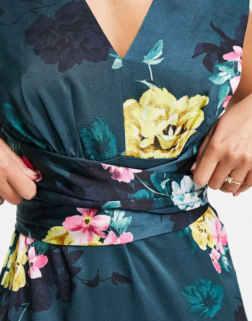 Floral print hotsell plunge kimono dress