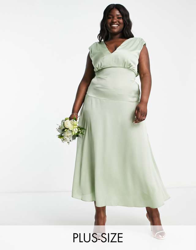 Liquorish Plus Bridesmaid plunge front maxi dress in fresh sage