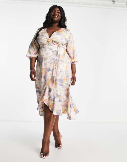 Liquorish Plus – Midikleid aus Satin im Wickeldesign mit Puffärmeln und Blumenmuster in zarten Pastellfarben