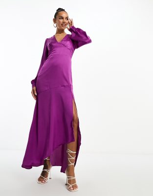 LIQUORISH SATIN MAXI DRESS WITH SPLIT IN DEEP FUCHSIA-PINK