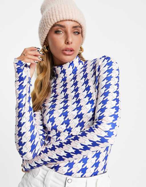 Liquorish SKI base layer top in multi dogtooth print