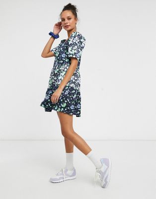 Liquorish smock mini dress with puffy sleeves in blue floral print - ASOS Price Checker
