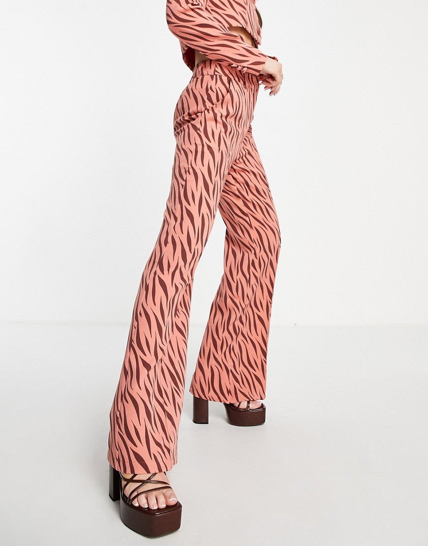 Liquorish tailored suit trousers in mink animal print co ord-Brown