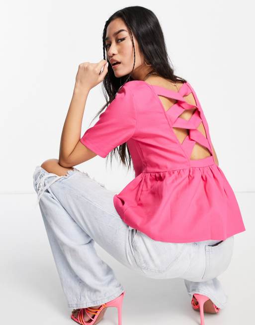 Little Mistress – Bluse in Rosa mit überkreuztem Riemendesign hinten