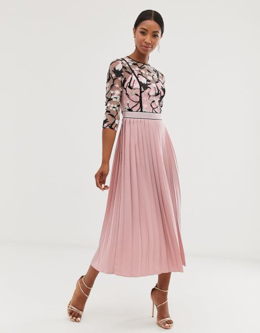 Pleated three shop quarter skirt