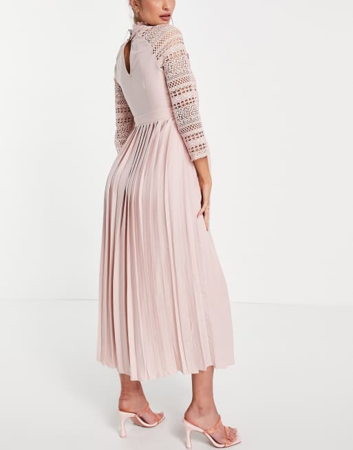 the clothing company lace dress Lace Edge Dress – The J. Peterman Company main image 0