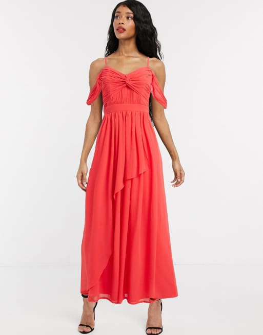 Little Mistress – Maxikleid mit Schulterausschnitten und Knotendesign in Korallenrot