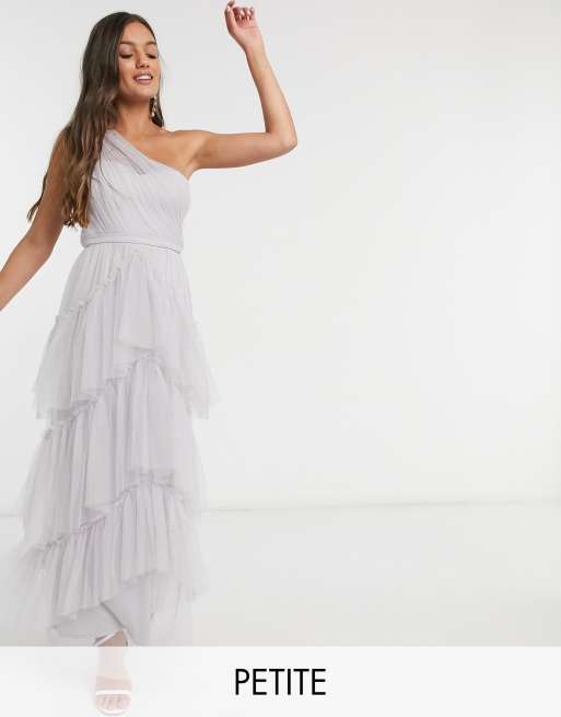 Little Mistress Petite - Vestito lungo monospalla a strati grigio ghiaccio