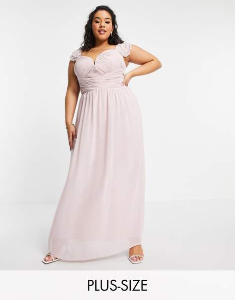 Little Mistress Plus – Maxikleid mit verzierten Flügelärmeln und verdrehtem Design an der Taille in Blush - view 1