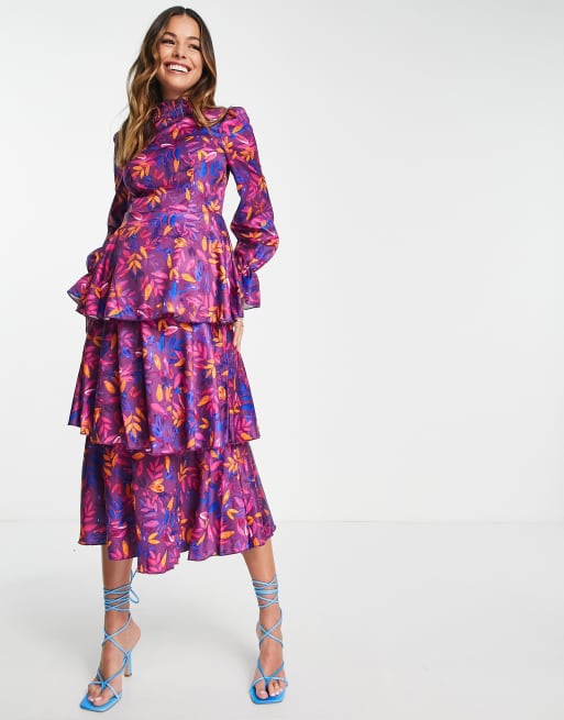 Little Mistress - Robe longue col montant à volants et motif fleuri foncé