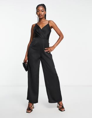 Little Mistress - Satin-Jumpsuit in Schwarz mit weitem Bein und Riemchen