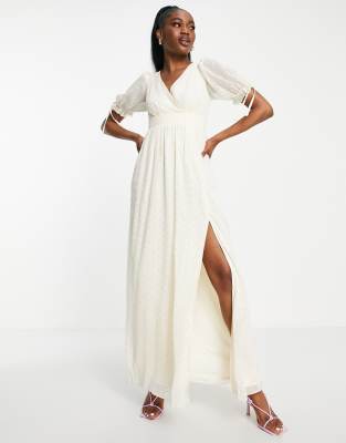 Little Mistress Short Sleeve Maxi Tea Dress In Iridescent Dot-white