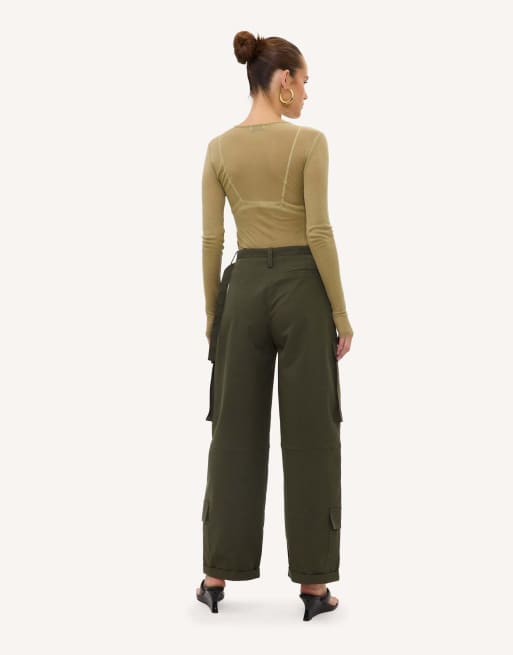Loavies Journey awaits cago balloon pants with a belt in dark green, 2 of 4