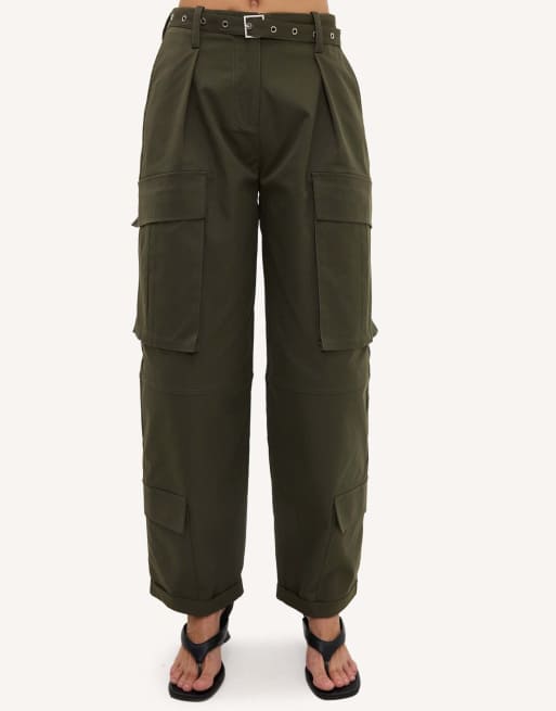 Loavies Journey awaits cago balloon pants with a belt in dark green, 4 of 4
