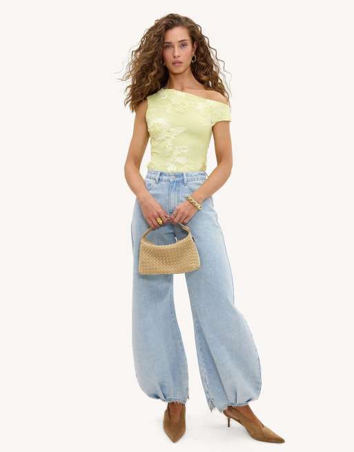 Loavies Polished grace top with floral detail in light yellow, 4 of 4