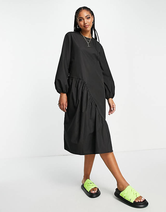Lola May - asymmetric seam detail smock dress in black