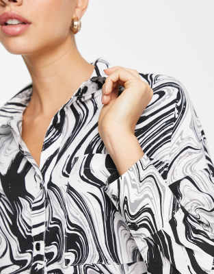 Camicia oversize con stampa astratta monocromatica in coordinato-Nero - Lola May Camicia donna  - immagine1