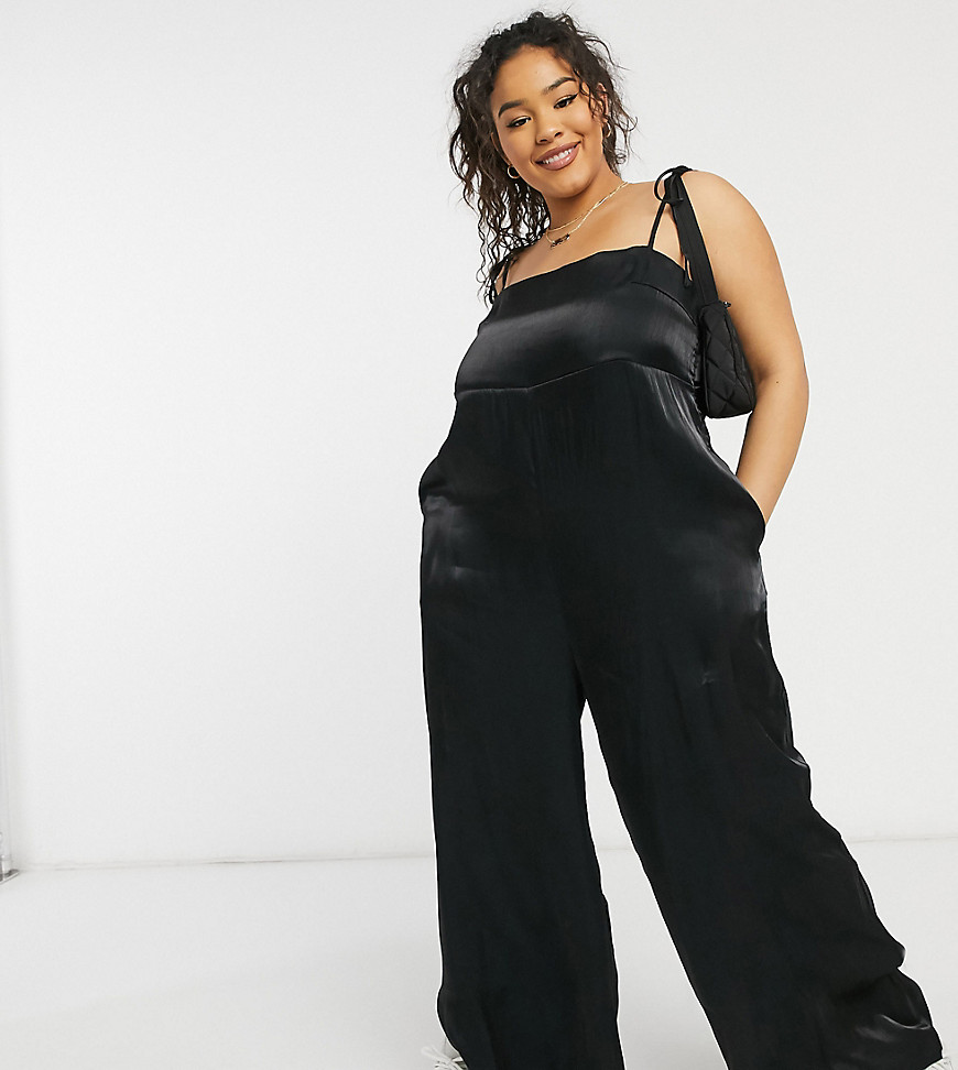 Lola May Curve – Jumpsuit in Schwarz