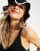 Thumbnail 3 van 4