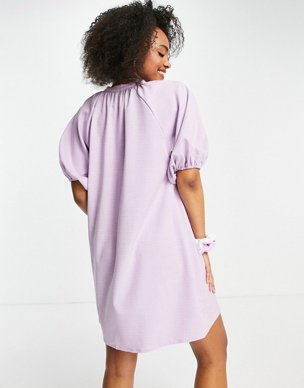  Zakupy Lola May – Liliowa sukienka koszulowa z bufkami Liliowy