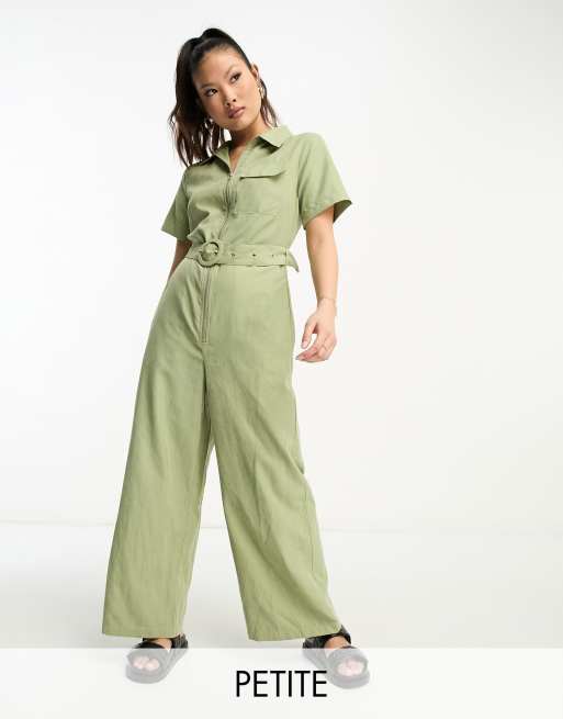 Lola May Petite - Jumpsuit met wijde pijpen en ceintuur in saliegroen 