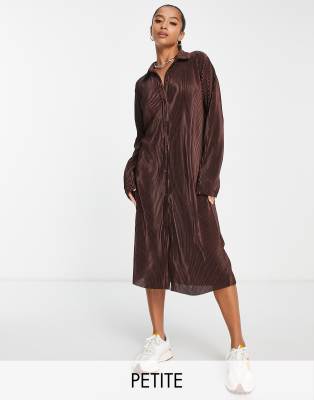 LOLA MAY PETITE Lola May Petite plisse midaxi shirt dress in chocolate brown
