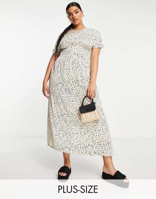 Lola May Plus - Vestito grembiule color crema a fiori a maniche corte con arricciatura