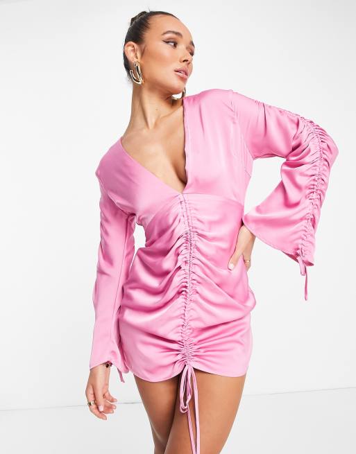 Lola May - Robe courte froncée effet satiné avec liens - Rose