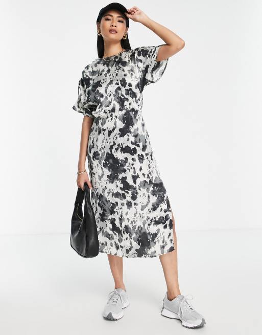 Lola May - Robe satinée à col rond et imprimé vache, 4 de 4