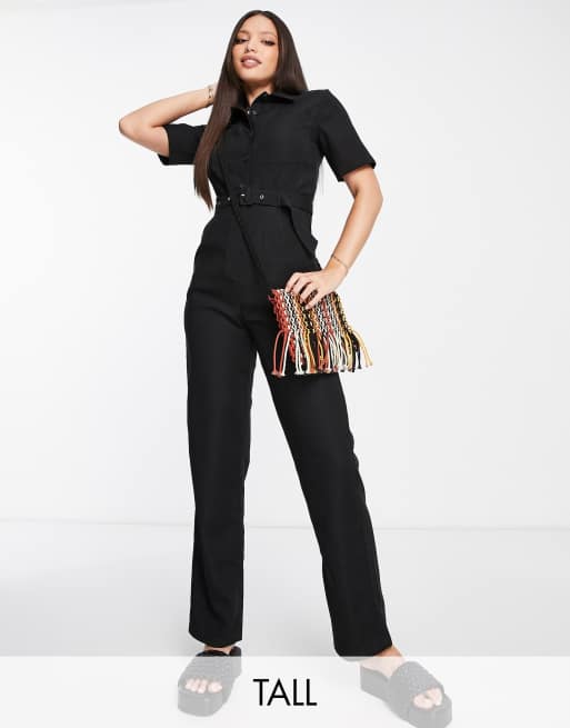 Lola May Tall - Sort jumpsuit med bælte