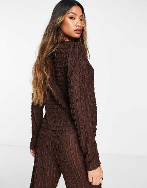 Lola May - Top met textuur en gestrikte voorkant in chocoladebruin, deel van co-ord set, 2 van 4