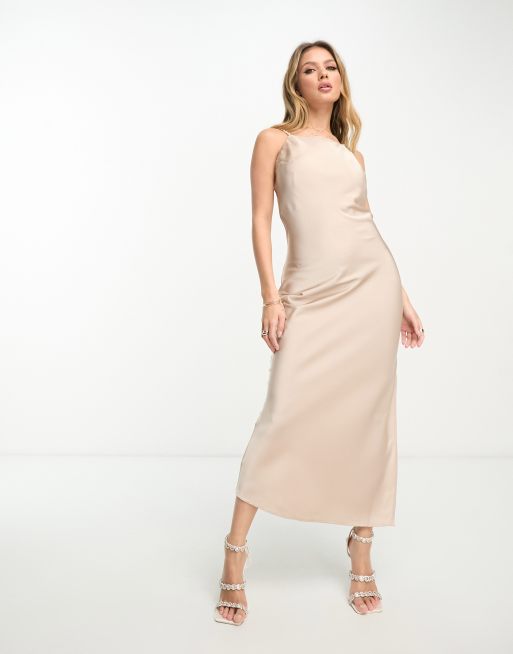 Lola May - Vestito al polpaccio in raso color champagne con spalline  sottili con perline