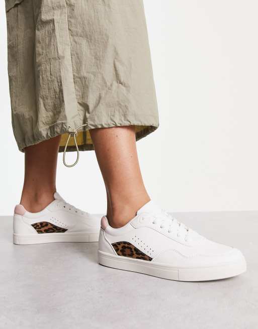 London Rebel – Beige/leopardmönstrade, panelsydda sneakers med snörning