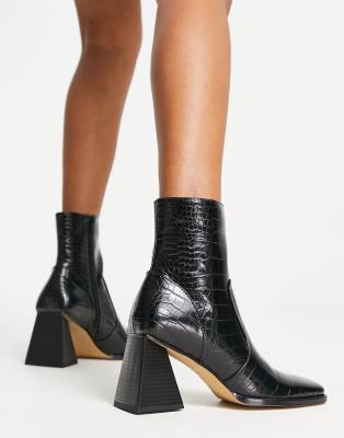 low cut chunky boots